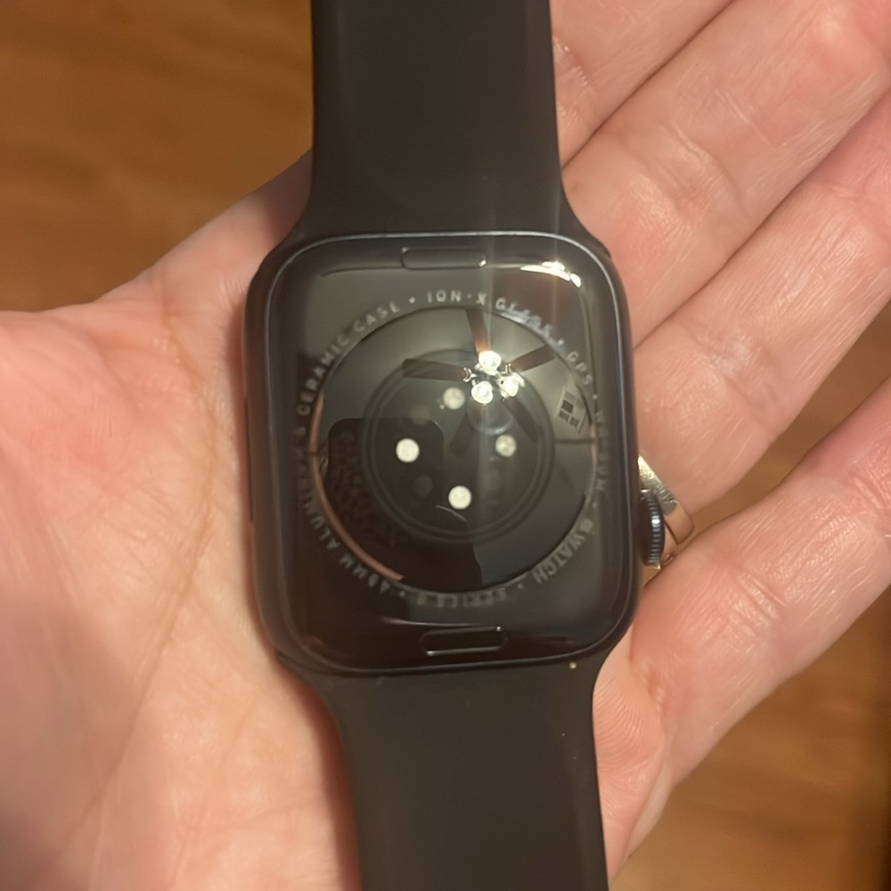Apple Watch - Picture 3 of 3